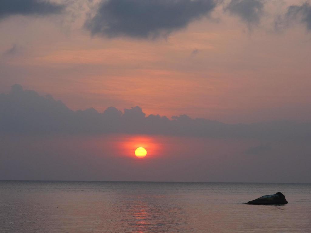 Отель Koh Tao Bamboo Huts Экстерьер фото