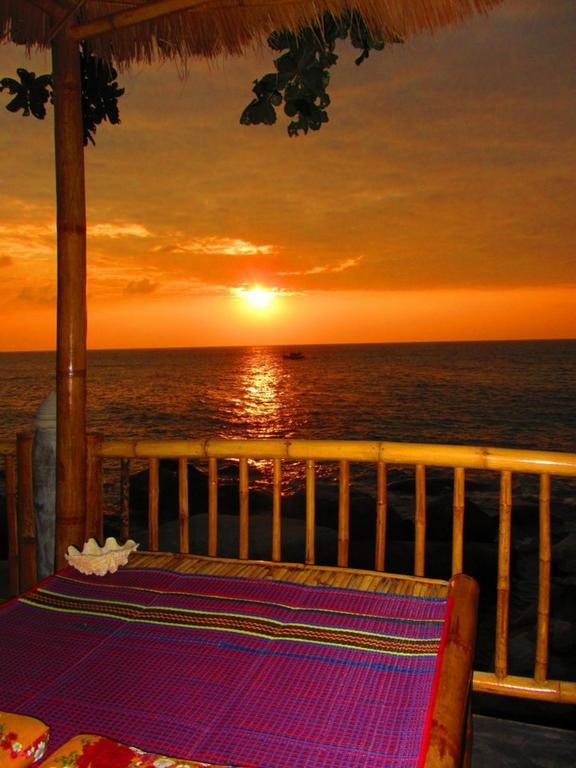 Отель Koh Tao Bamboo Huts Экстерьер фото