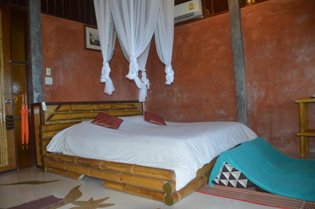 Отель Koh Tao Bamboo Huts Экстерьер фото